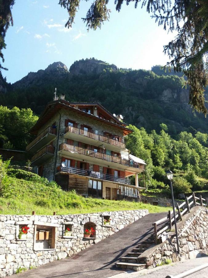 Pontboset B&B La Borma Di Pombo المظهر الخارجي الصورة